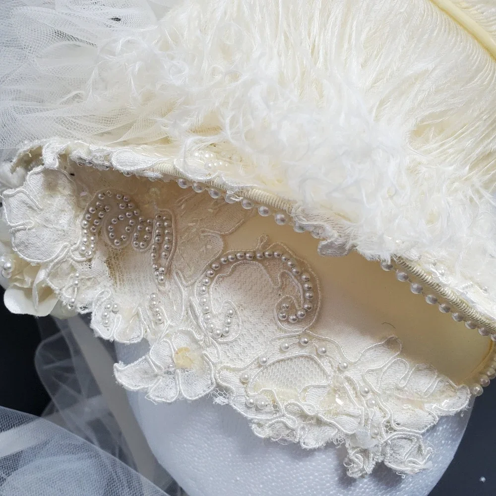 Vintage Mary Jean Bridal Veil Tulle Hat Womens Cream Lace Embellishments Feather